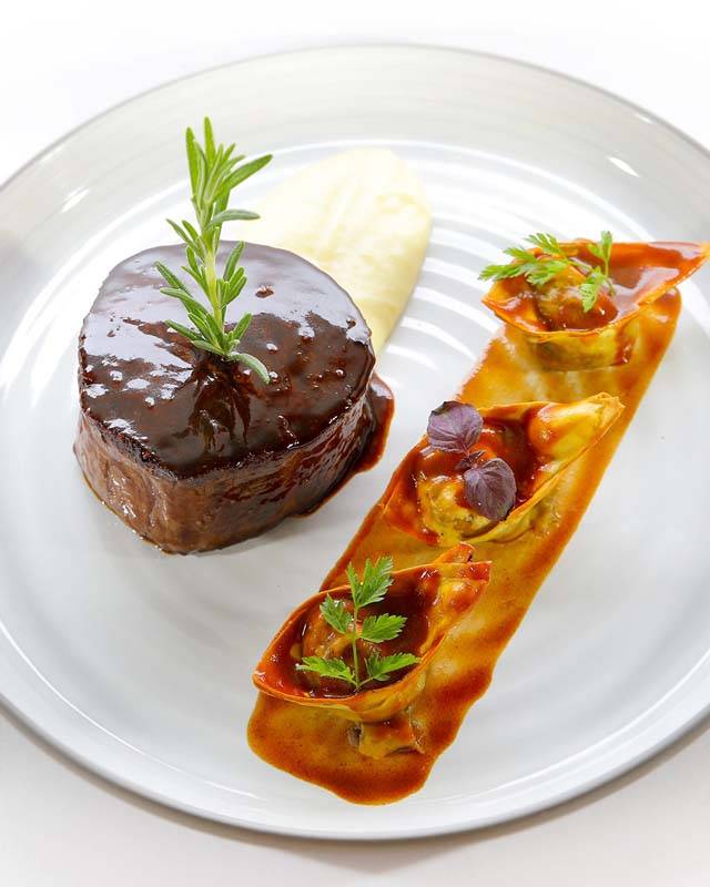 Une cuisine traditionnelle et raffinée à Châteauneuf-de-Gadagne _ La maison de Celou67